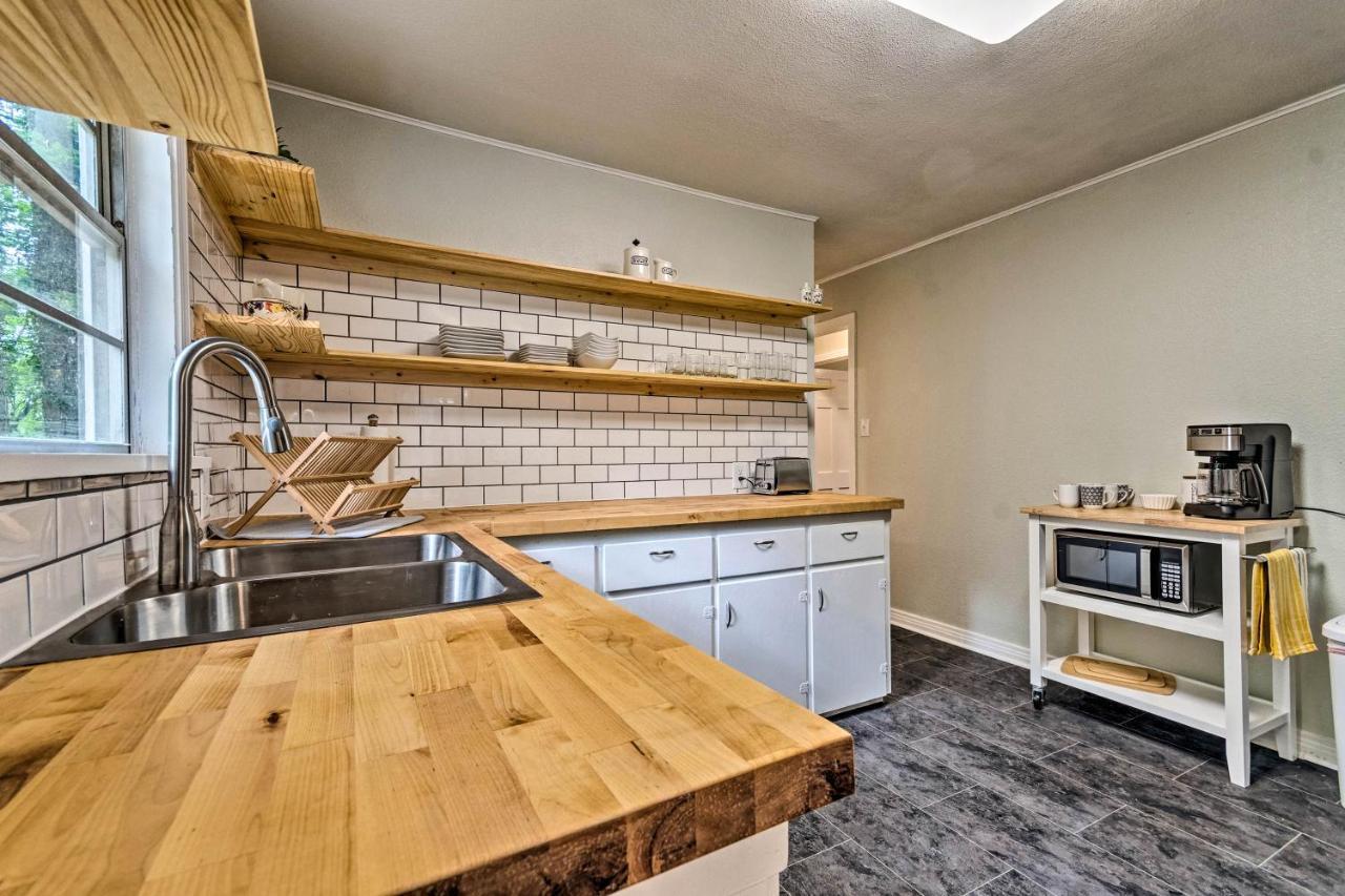 Centrally Located Hot Springs Home With Deck! المظهر الخارجي الصورة