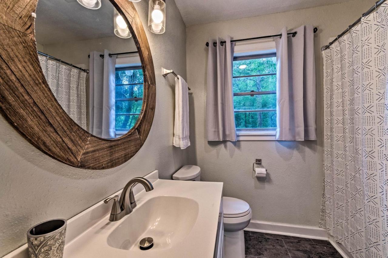 Centrally Located Hot Springs Home With Deck! المظهر الخارجي الصورة